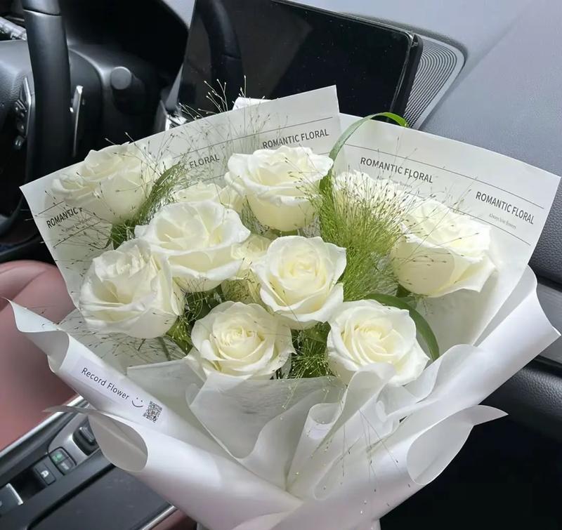 情人节送什么花语的鲜花给女友？