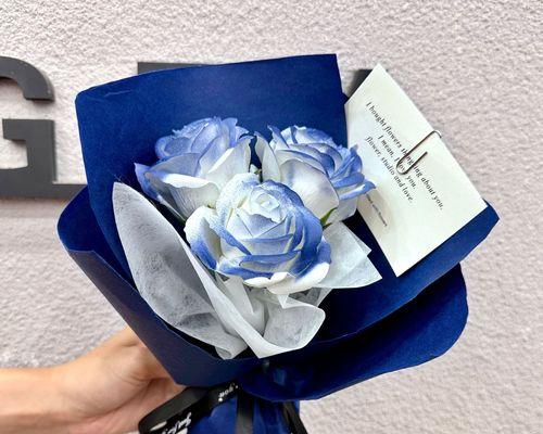 玫瑰花永生花蓝色怎么养？保持其色泽的秘诀是什么？