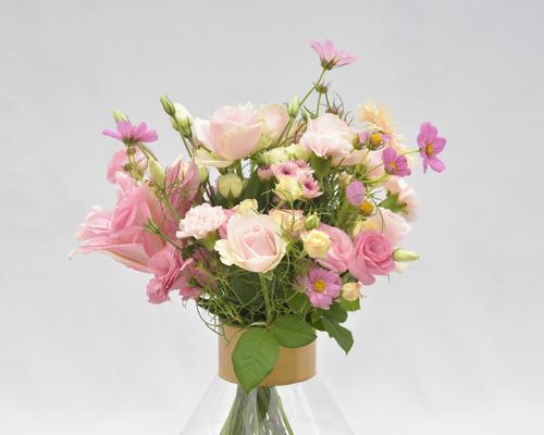 插花常用的花品种有哪些？如何选择适合插花的花品种？