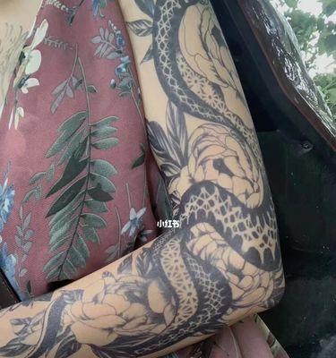 肩上纹花的特殊含义和寓意是什么？