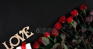 黑色礼盒中的花代表什么？