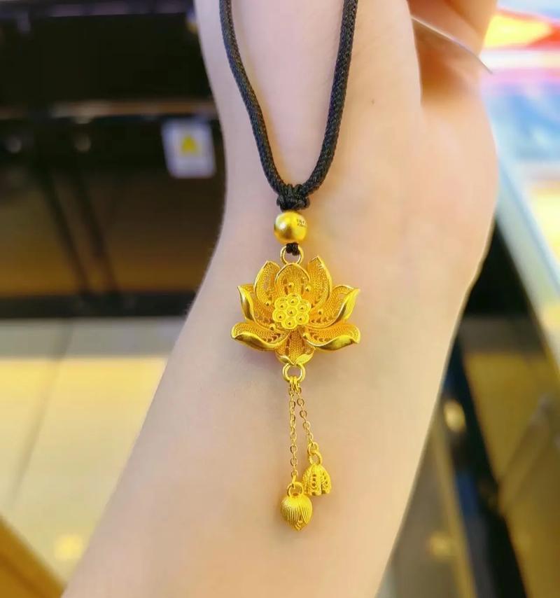 古法富贵花吊坠的寓意是什么？