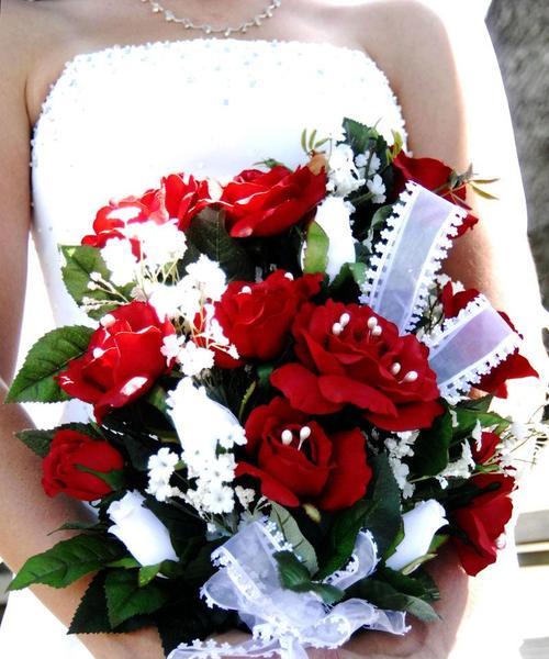 手捧花背后的意义是什么？手捧花的含义是什么？