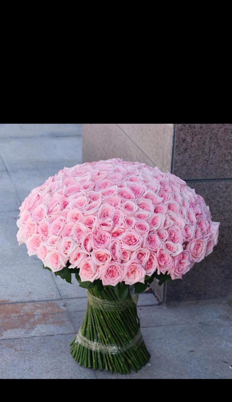 过节时收到一大束花意味着什么？花束背后的象征意义是什么？