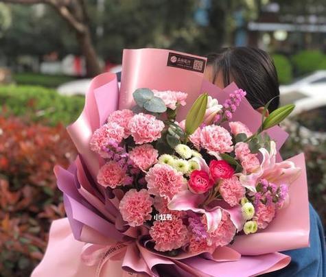 粉色花语大全：送粉色花的含义是什么？