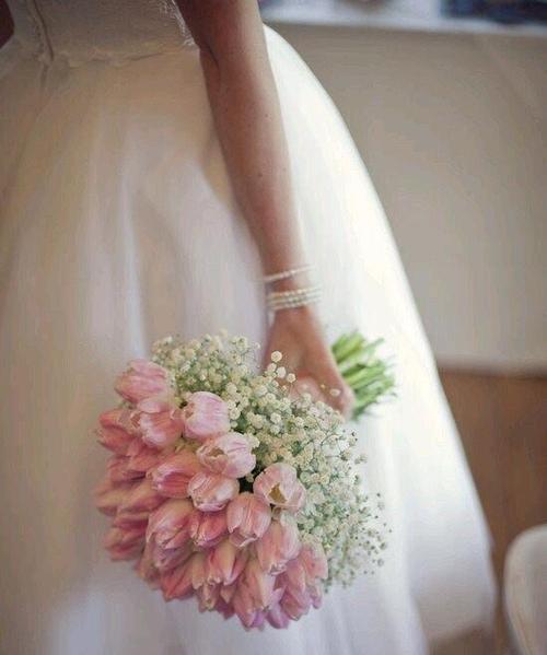 婴儿扔手捧花的寓意是什么？婴儿扔手捧花象征着什么？