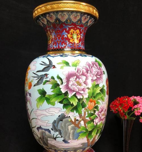 象征富贵的花瓶是什么？